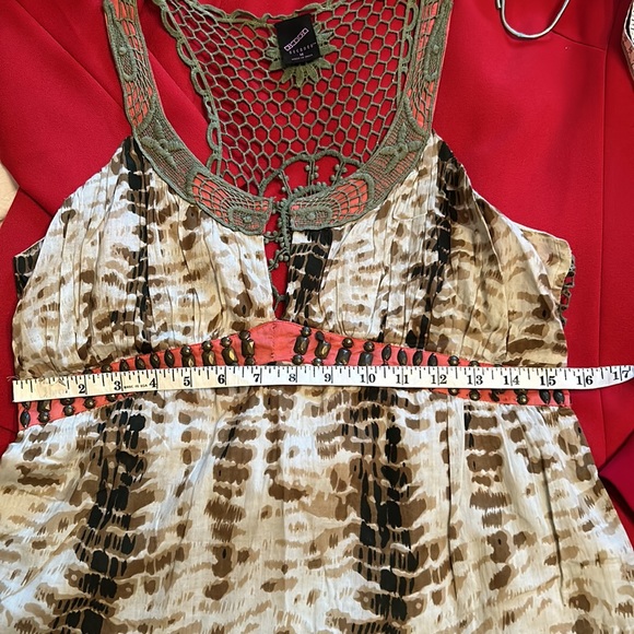 Dress - Picture 8 of 11